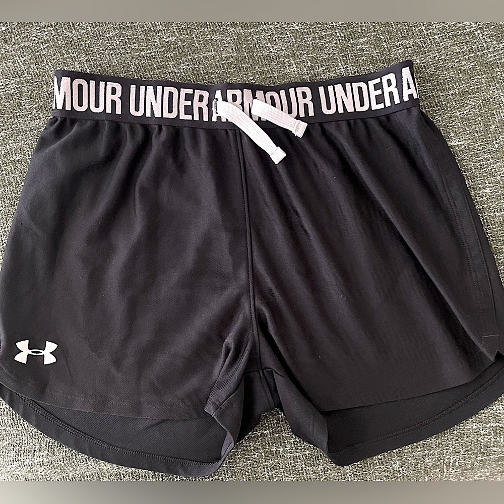 Under Armour black shorts size XS